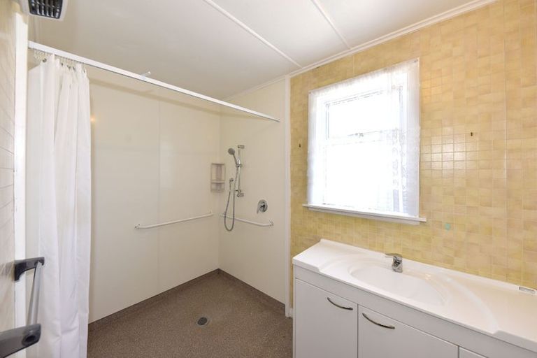 Photo of property in 5 Westcott Street, Dallington, Christchurch, 8061