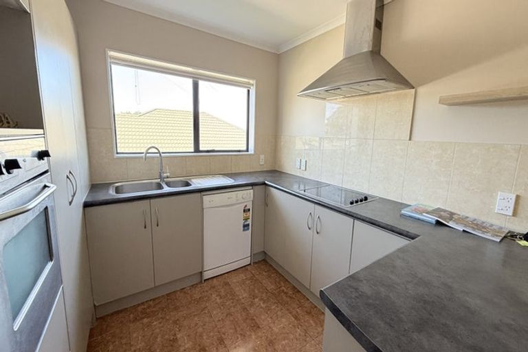 Photo of property in 10 Exotic Place, Massey, Auckland, 0614
