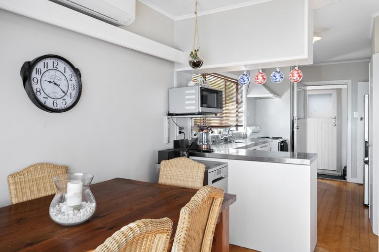 Photo of property in 60 Helvetia Road, Pukekohe, 2120