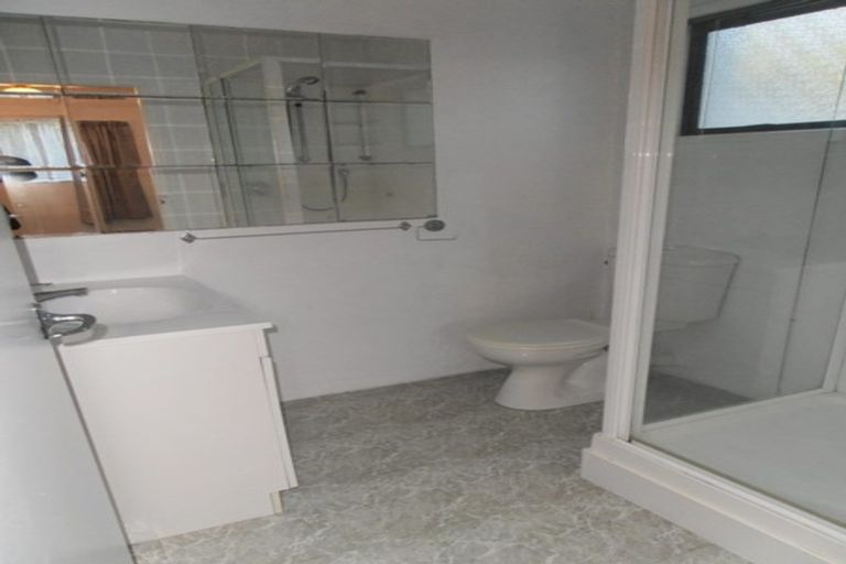 Photo of property in 105 Bond Crescent, Forrest Hill, Auckland, 0620