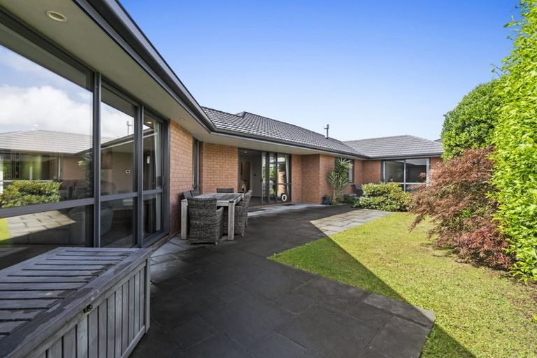 Photo of property in 9 Huetu Place, Bell Block, New Plymouth, 4312