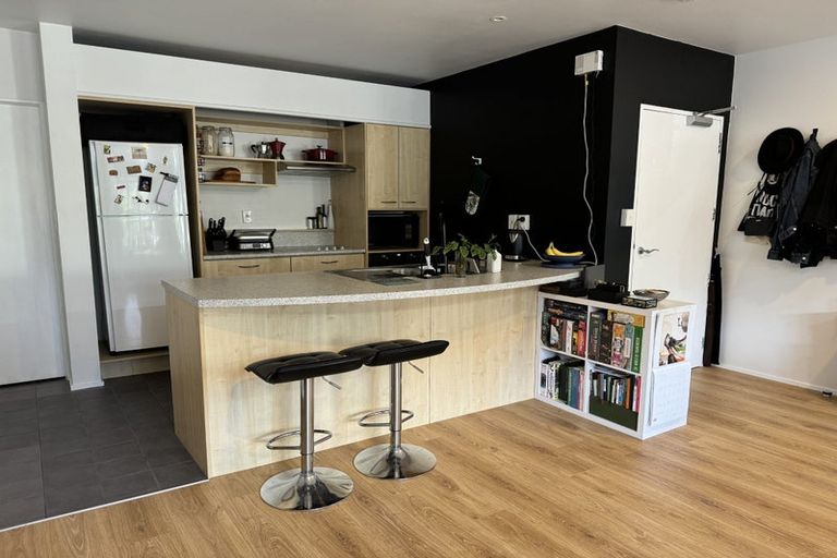 Photo of property in St Peters Apartments, 2e/192 Willis Street, Te Aro, Wellington, 6011