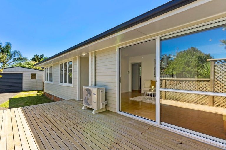 Photo of property in 51 Smythe Road, Henderson, Auckland, 0612