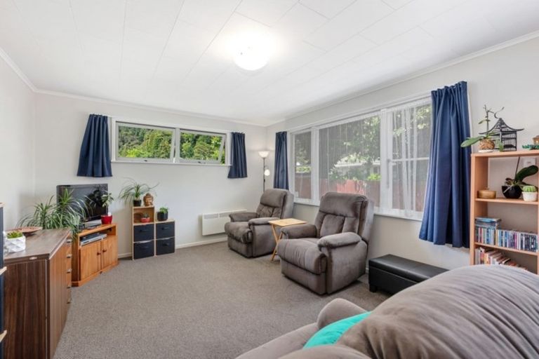 Photo of property in 49 Wilford Street, Wallaceville, Upper Hutt, 5018