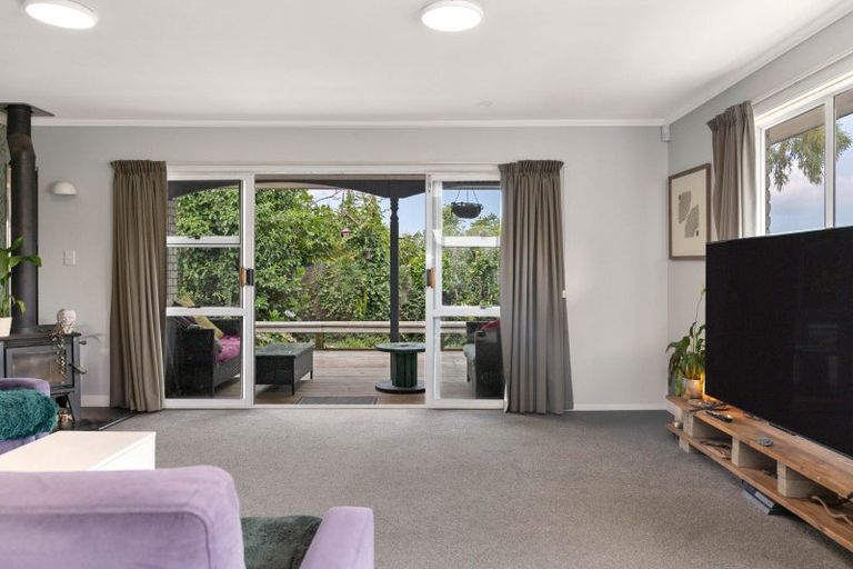 Photo of property in 11 Te Hatepe Avenue, Taupo, 3330