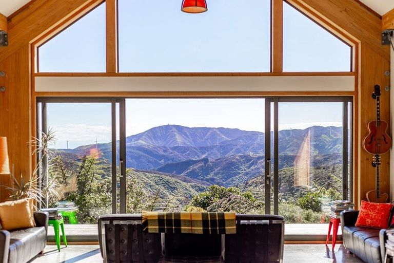 Photo of property in 80 Southernthread Road, Brooklyn, Wellington, 6021