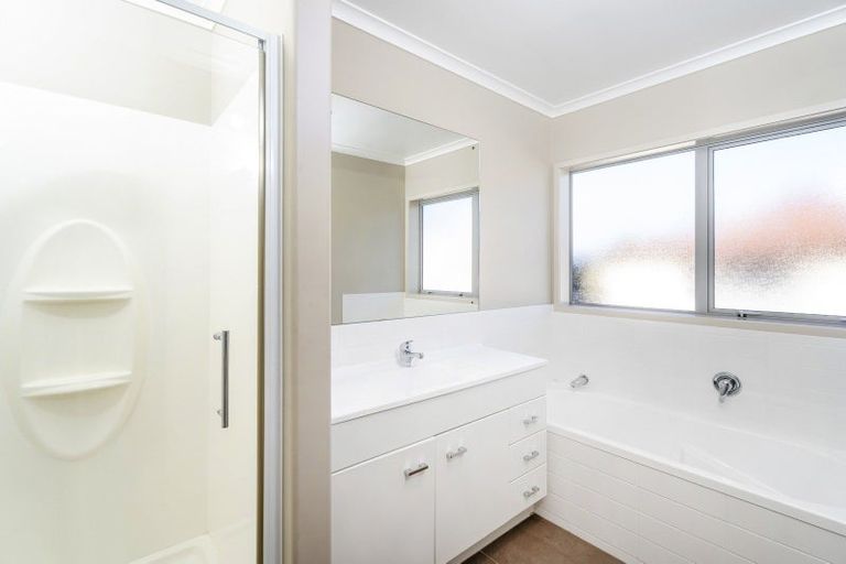 Photo of property in 18 Oceanair Drive, Pauanui, Hikuai, 3579