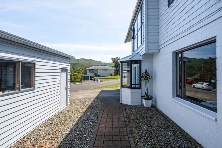 Photo of property in 1 Terrys Place, Kelson, Lower Hutt, 5010