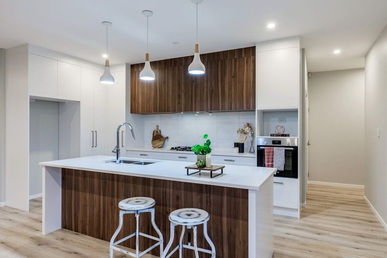 Photo of property in 13 Konoba Avenue, Kumeu, 0810