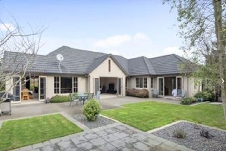 Photo of property in 6 Sovereign Place, Rototuna North, Hamilton, 3210