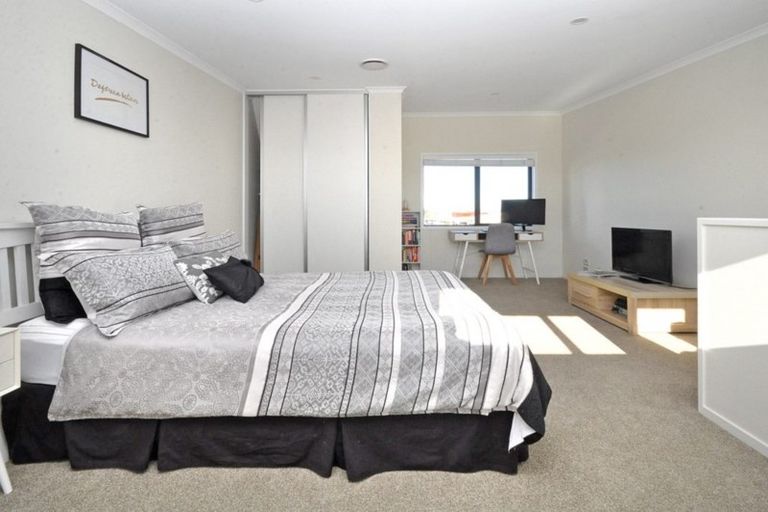 Photo of property in 170 Hobsonville Point Road, Hobsonville, Auckland, 0616