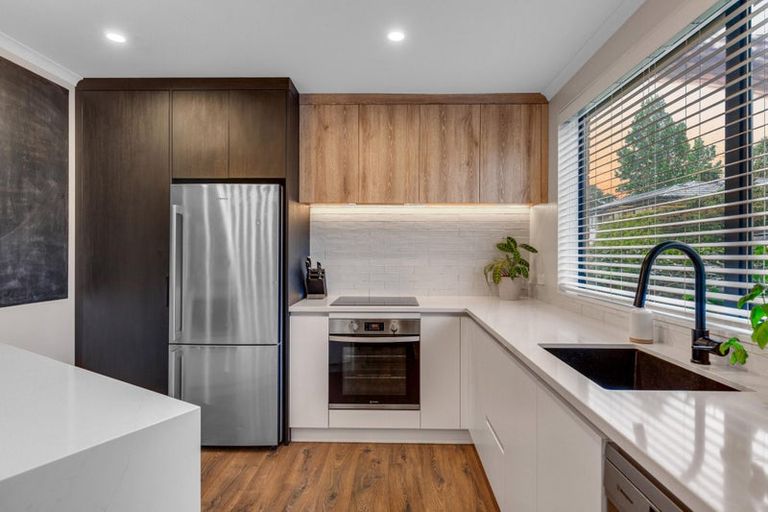 Photo of property in 169k Colwill Road, Massey, Auckland, 0614