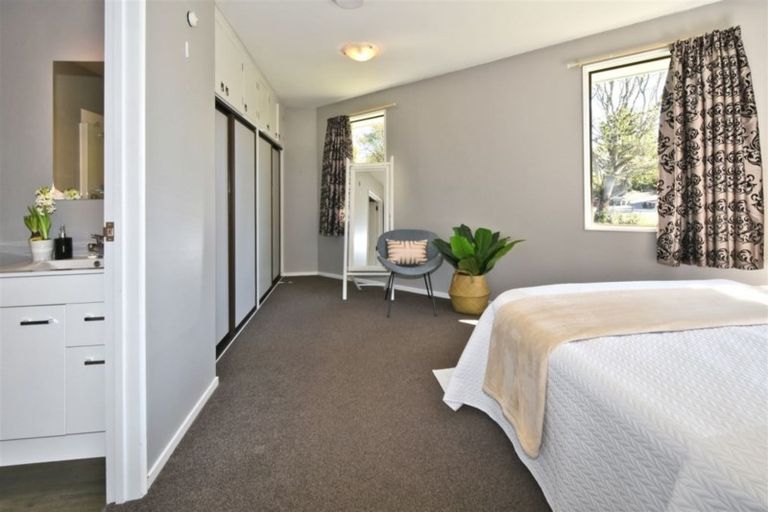Photo of property in 36 Riverlaw Terrace, Saint Martins, Christchurch, 8022