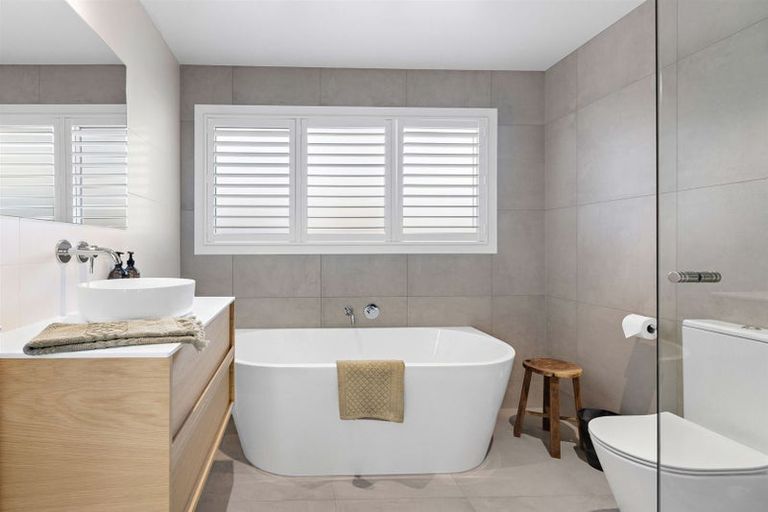 Photo of property in 24 Kenwyn Avenue, St Albans, Christchurch, 8052