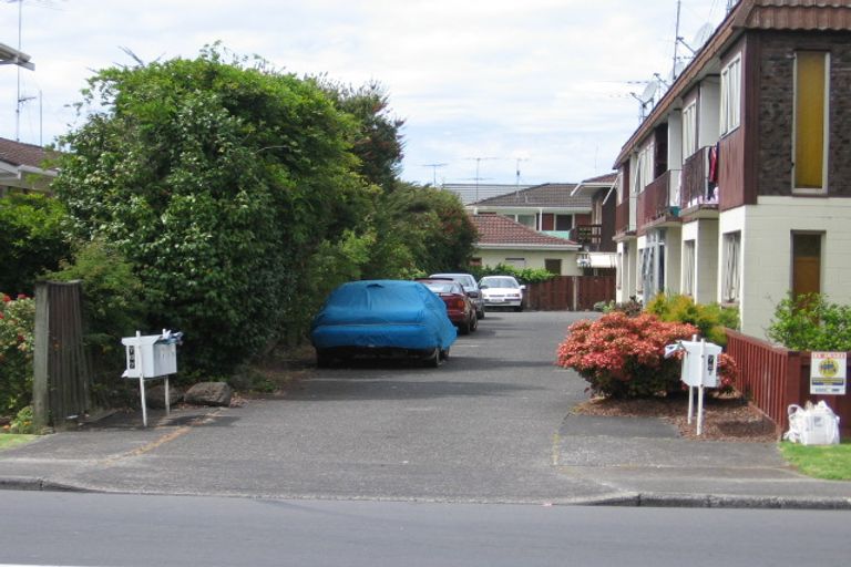 Photo of property in 4/767 Beach Road, Browns Bay, Auckland, 0630