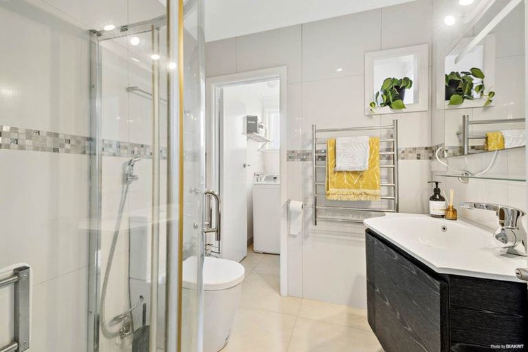 Photo of property in 47 Lysander Crescent, Beach Haven, Auckland, 0626