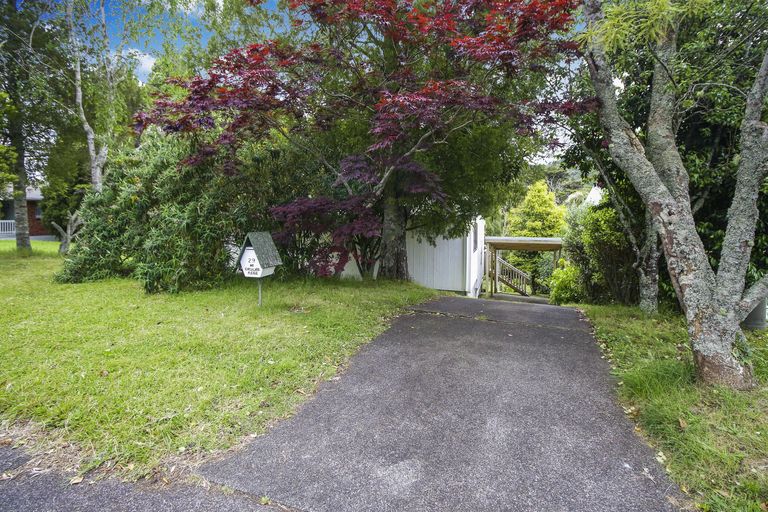 Photo of property in 29 Rimutaka Place, Titirangi, Auckland, 0604