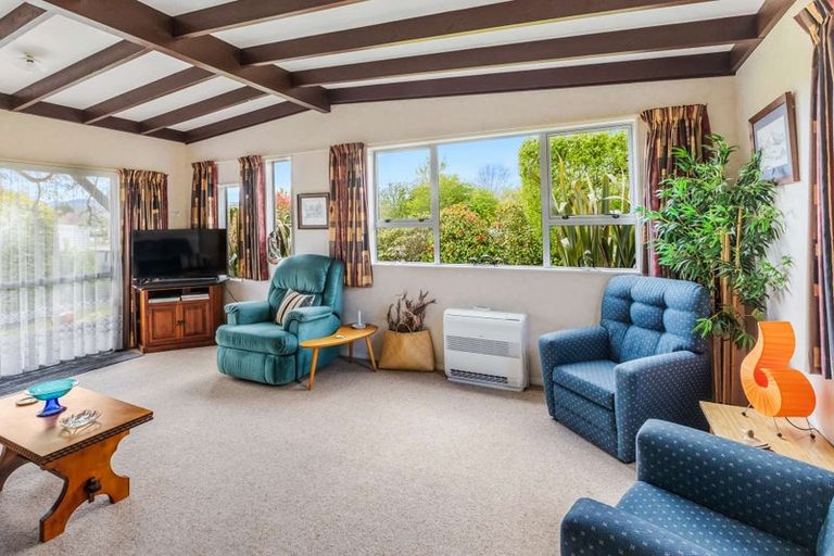 Photo of property in 64 Leamington Street, Waikaia, 9778