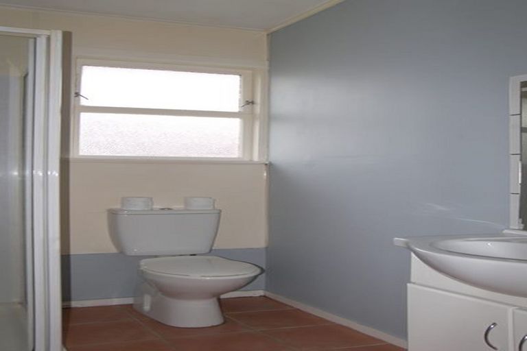 Photo of property in 2/17 Settlement Road, Papakura, 2110