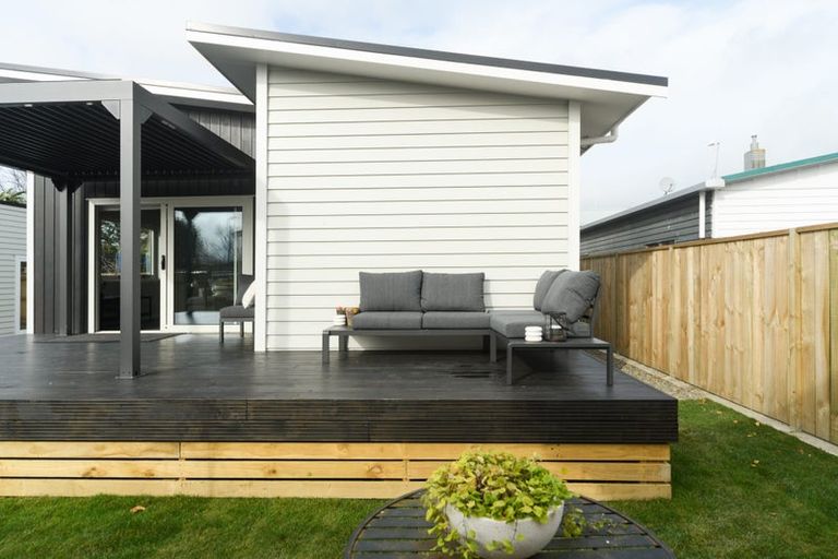 Photo of property in 8a Cuba Street, Takaro, Palmerston North, 4412