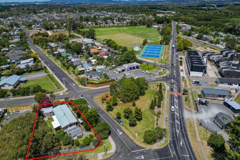 Photo of property in 3 Great North Road, Riverhead, 0820