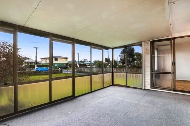 Photo of property in 25 Hill Crescent, Papakura, 2110