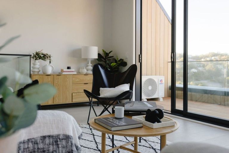 Photo of property in 119 Tiketike Way, Brooklyn, Wellington, 6021