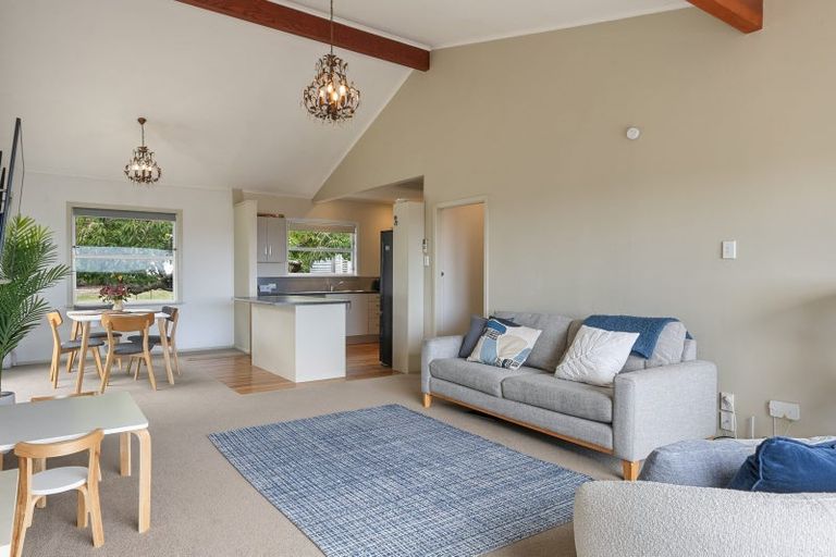 Photo of property in 24a Huia Street, Waikanae, 5036