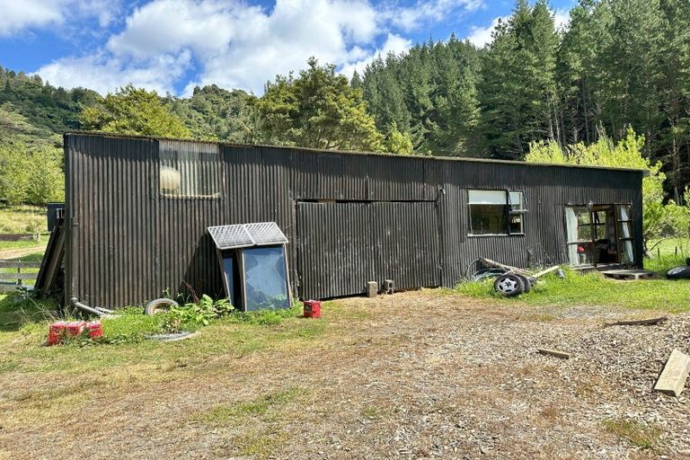 Photo of property in 136 Uruti Road, Uruti, Urenui, 4378