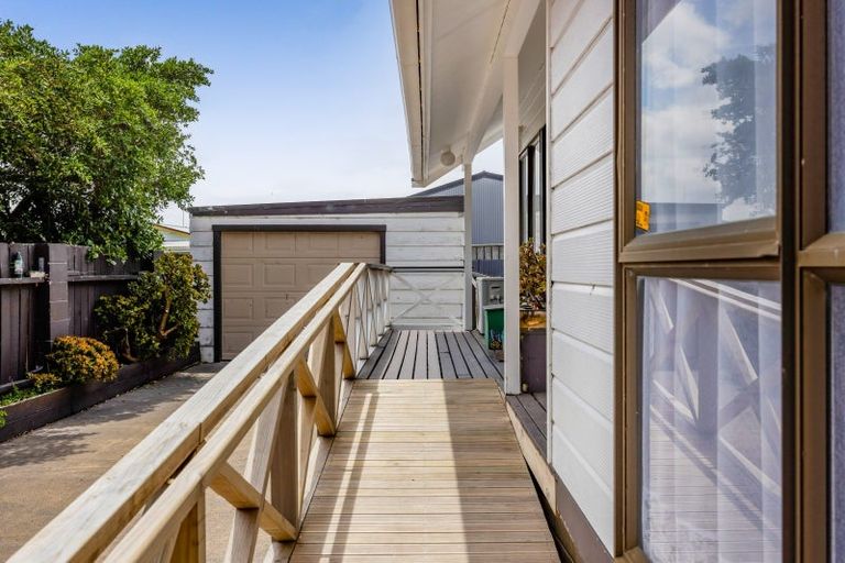 Photo of property in 5 Dieffenbach Street, Opunake, 4616