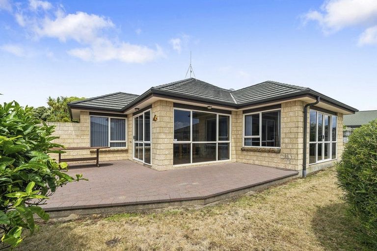 Photo of property in 21 Kotuku Drive, Paraparaumu Beach, Paraparaumu, 5032