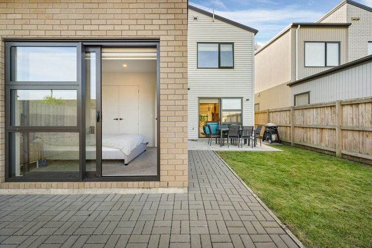 Photo of property in 6 Coast Garden Drive, Hobsonville, Auckland, 0616