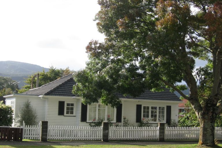 Photo of property in 36 Heretaunga Square, Silverstream, Upper Hutt, 5019