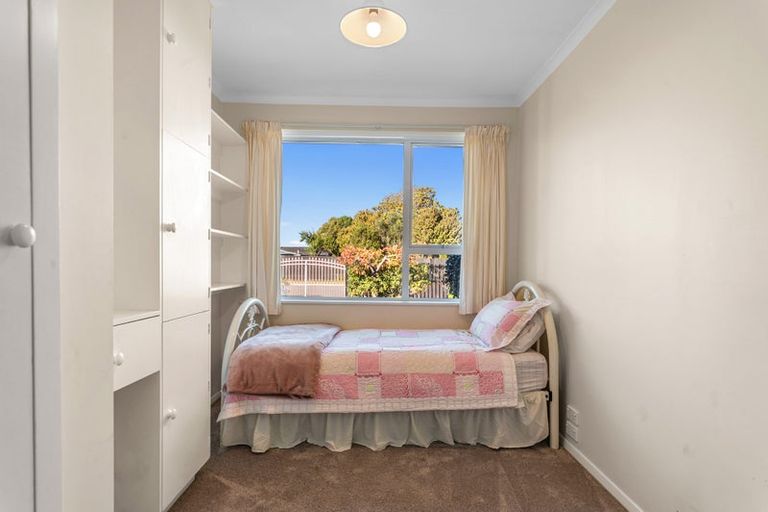 Photo of property in 12 Petries Road, Woodend, 7610