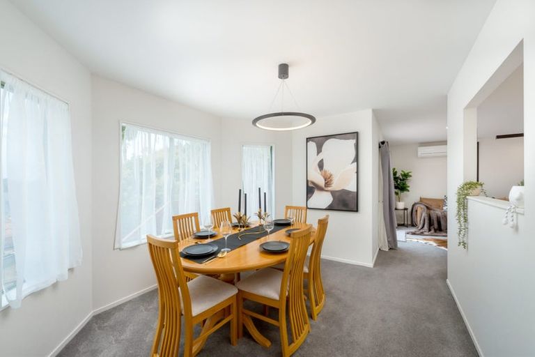 Photo of property in 4 San Pablo Way, Henderson, Auckland, 0612