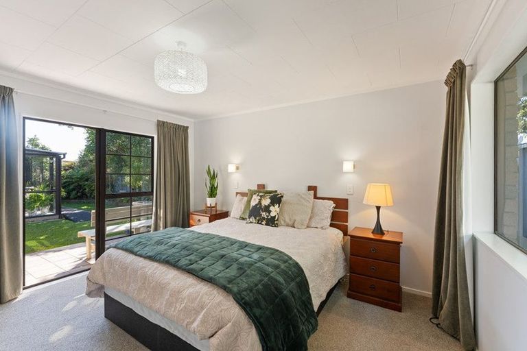 Photo of property in 56a Rewarewa Crescent, Waikanae, 5036
