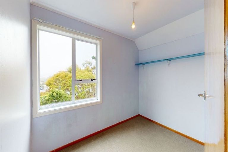 Photo of property in 3 Dunmail Way, Newlands, Wellington, 6037