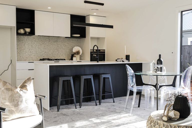 Photo of property in 4 Samuel Place, Terrace End, Palmerston North, 4410