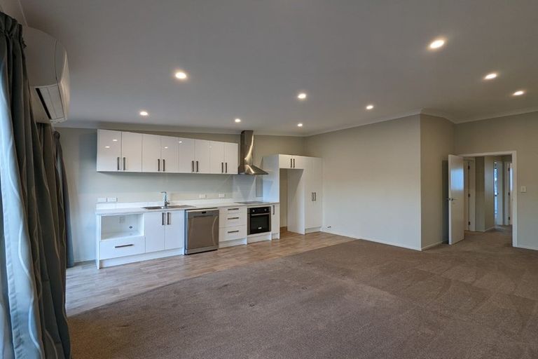 Photo of property in 19u1 Collins Avenue, Tawa, Wellington, 5028