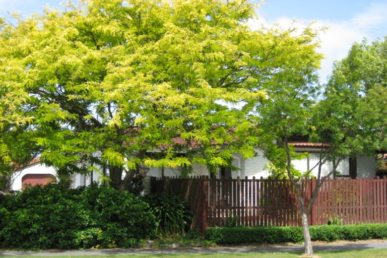 Photo of property in 57 Karnak Crescent, Russley, Christchurch, 8042