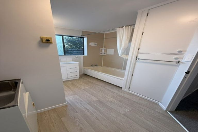 Photo of property in 23 Auld Street, Torbay, Auckland, 0630