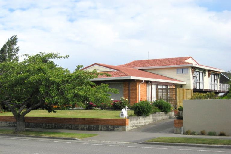 Photo of property in 205 Maidstone Road, Avonhead, Christchurch, 8042