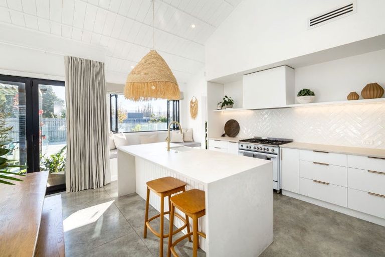 Photo of property in 20 Orchard Road, Greytown, 5712