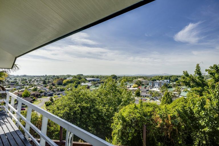 Photo of property in 10 Poaka Place, Taradale, Napier, 4112