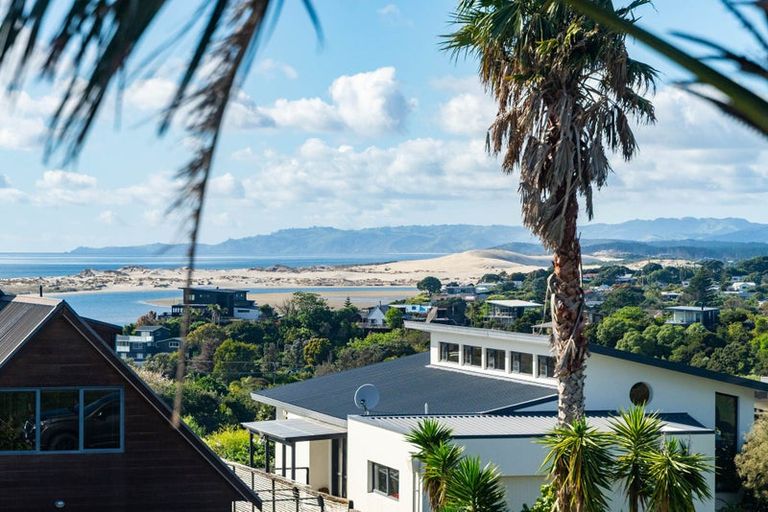 Photo of property in 43 Cullen Street, Mangawhai Heads, Mangawhai, 0505