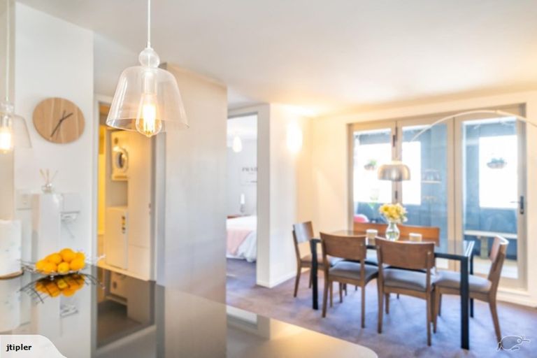 Photo of property in 8u6b Lipman Street, Mount Victoria, Wellington, 6011