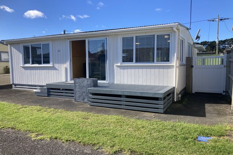Photo of property in 91 Seventh Avenue, Urenui, 4377