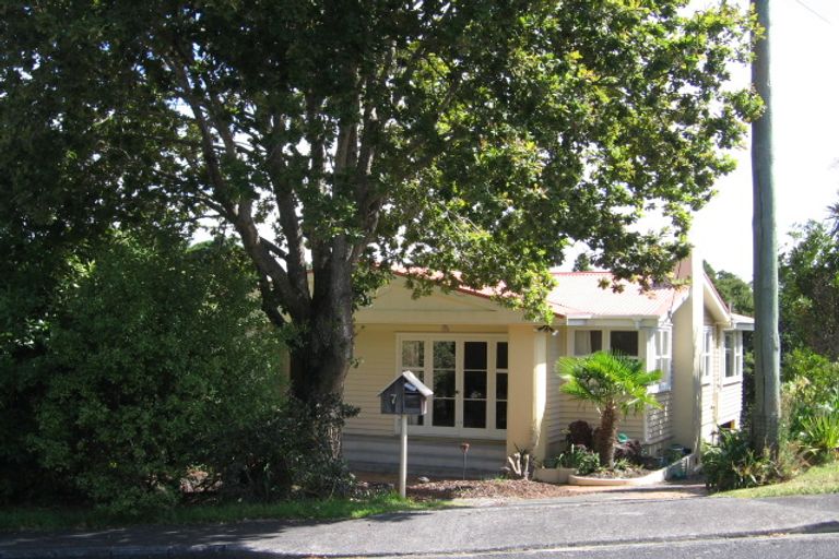 Photo of property in 7 Felstead Street, Birkenhead, Auckland, 0626