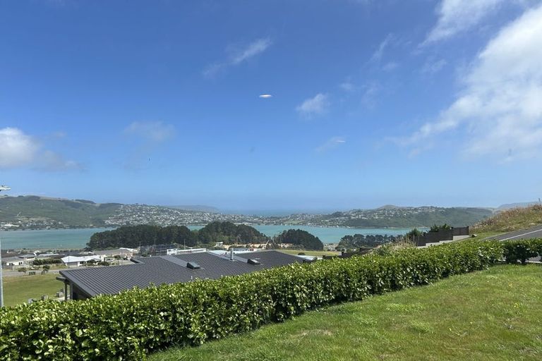 Photo of property in 2 Tutoko Place, Aotea, Porirua, 5024