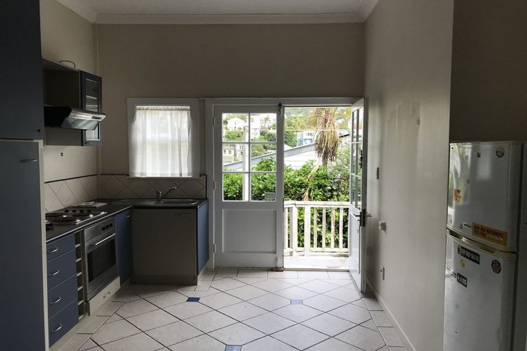 Photo of property in 16a Thompson Street, Mount Cook, Wellington, 6011